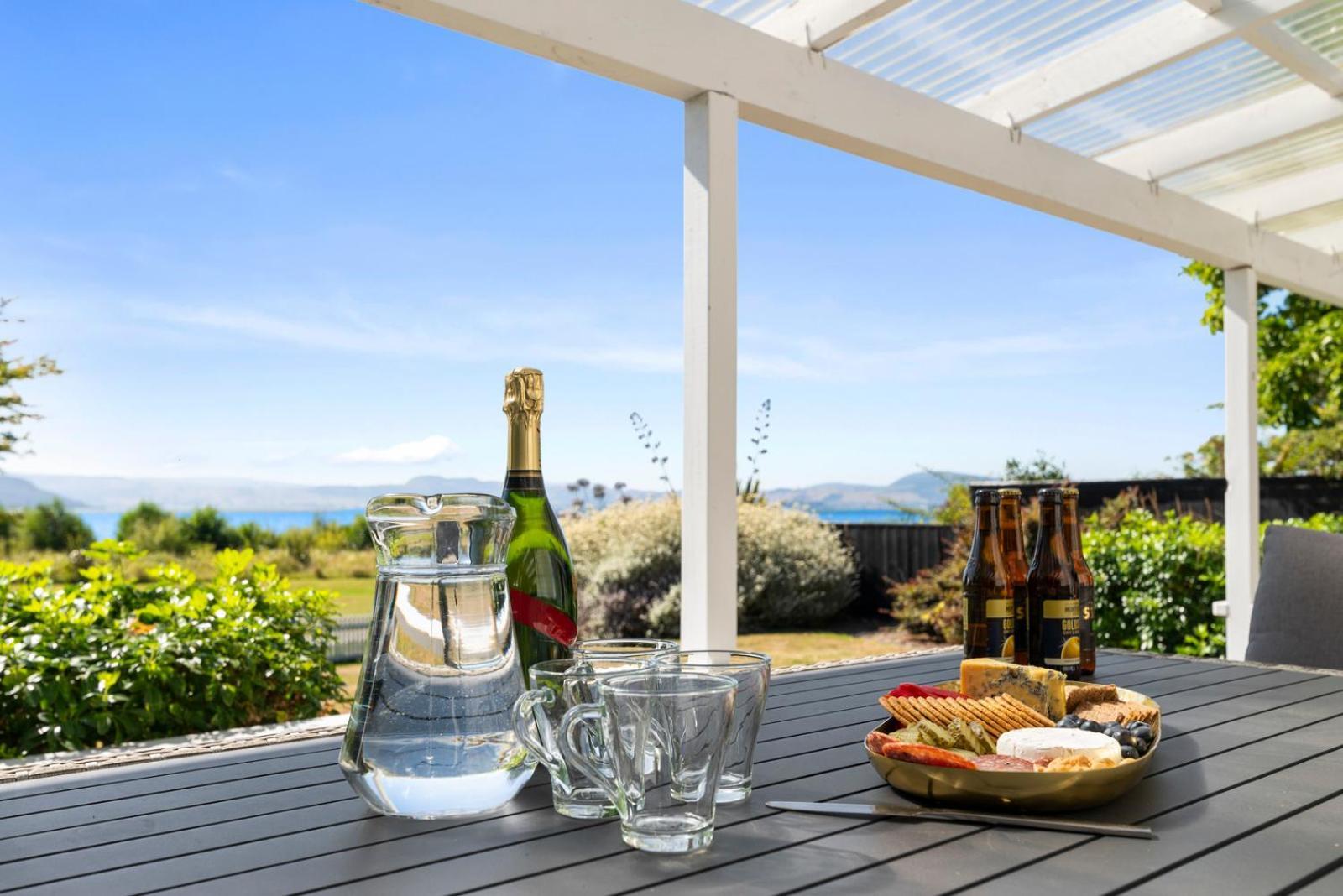 Ngongotaha Lakeside Home Rotorua Extérieur photo