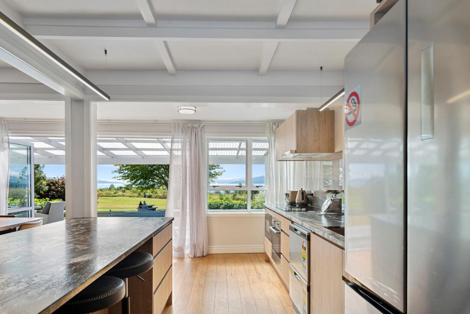 Ngongotaha Lakeside Home Rotorua Extérieur photo